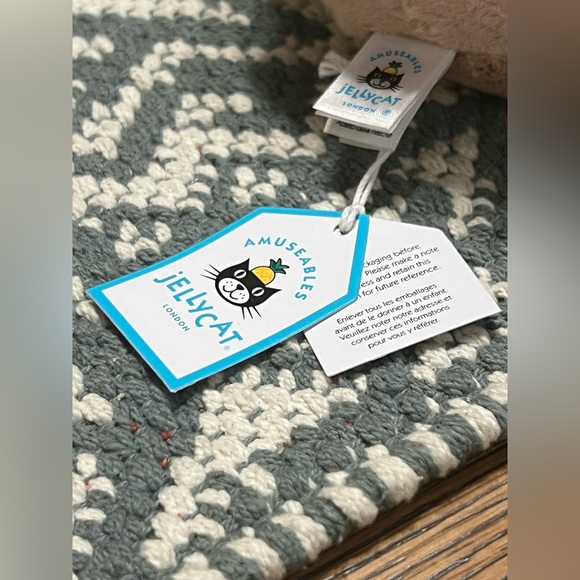 JELLYCAT AMUSEABLES - NWT CHEESEBURGER PLUSHIE! OUT OF STOCK COLLECTIBLE! - Picture 12 of 14